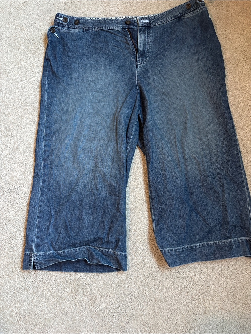 Liz Claiborne Women's Dark Blue Denim Capri Jeans